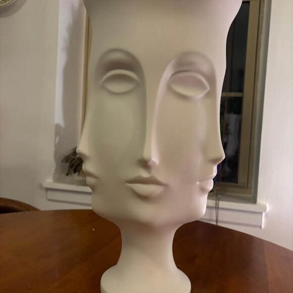 Jonathan Adler Dora Maar Urn - Picture 2 of 6